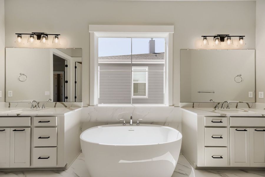 21831 East Tansy - Primary Bathroom