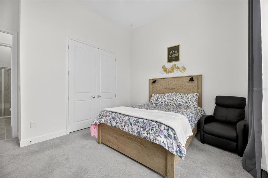 Furnished interior view inside a new home in , Apollo Beach (Image 40).
