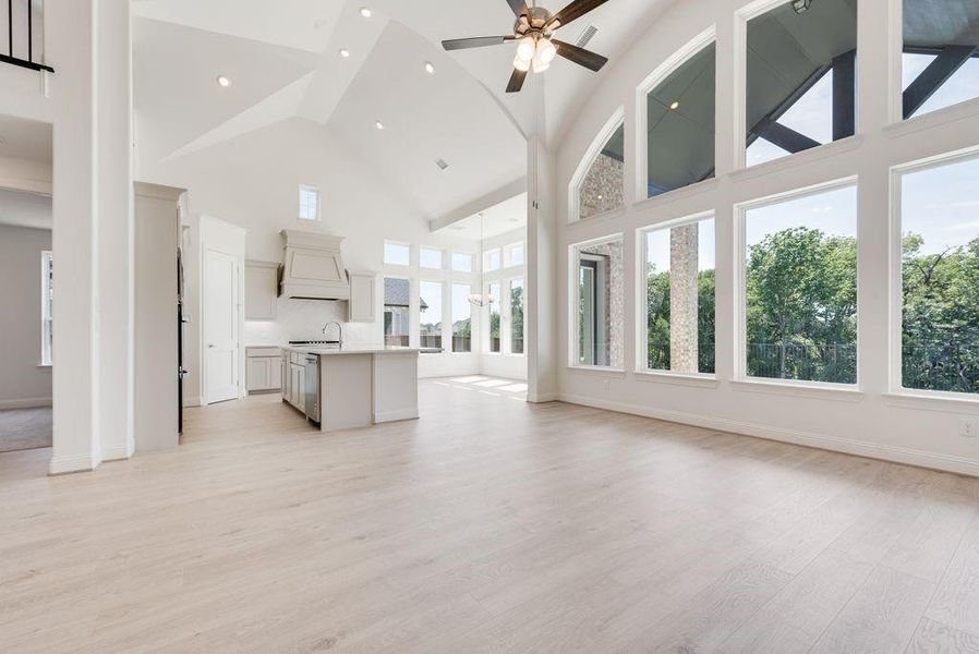 Spacious, unfurnished interior of a new home in Breezy Hill, Rockwall (Image 15). Spacious, unfurnished interior of a new home in Breezy Hill, Rockwall (Image 15).
