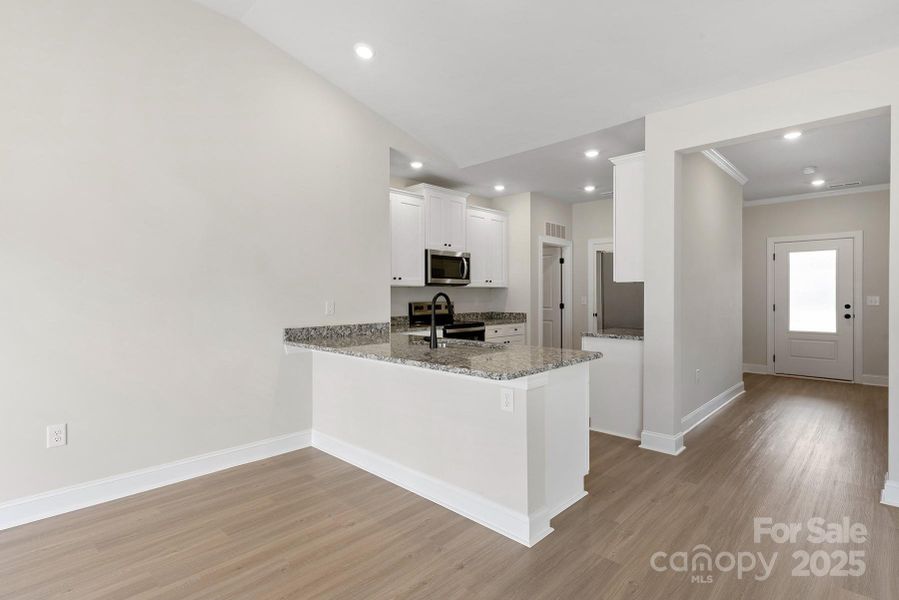 Image 11 of a home in Ascot Woods.