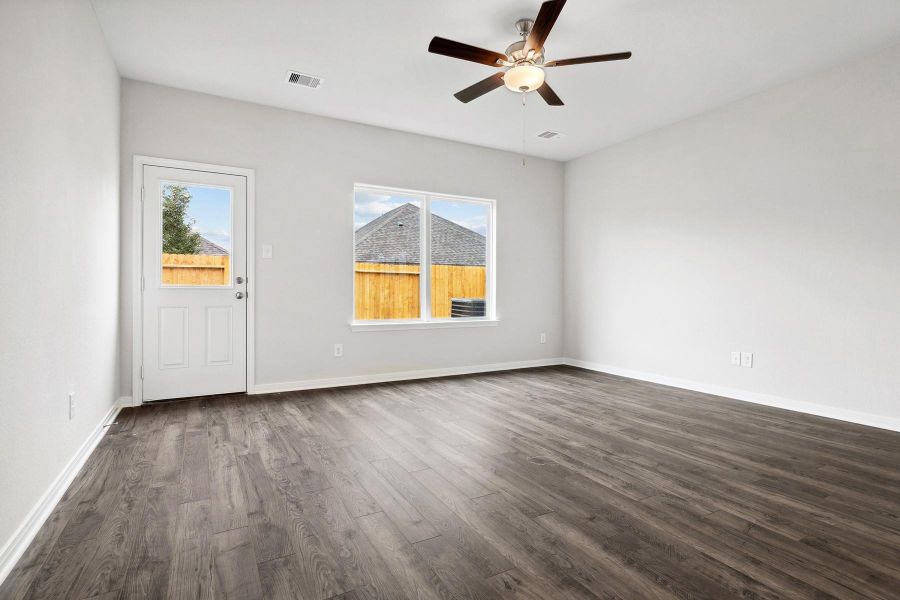 Spacious, unfurnished interior of a new home in Magnolia Woods, Magnolia (Image 5). Spacious, unfurnished interior of a new home in Magnolia Woods, Magnolia (Image 5).