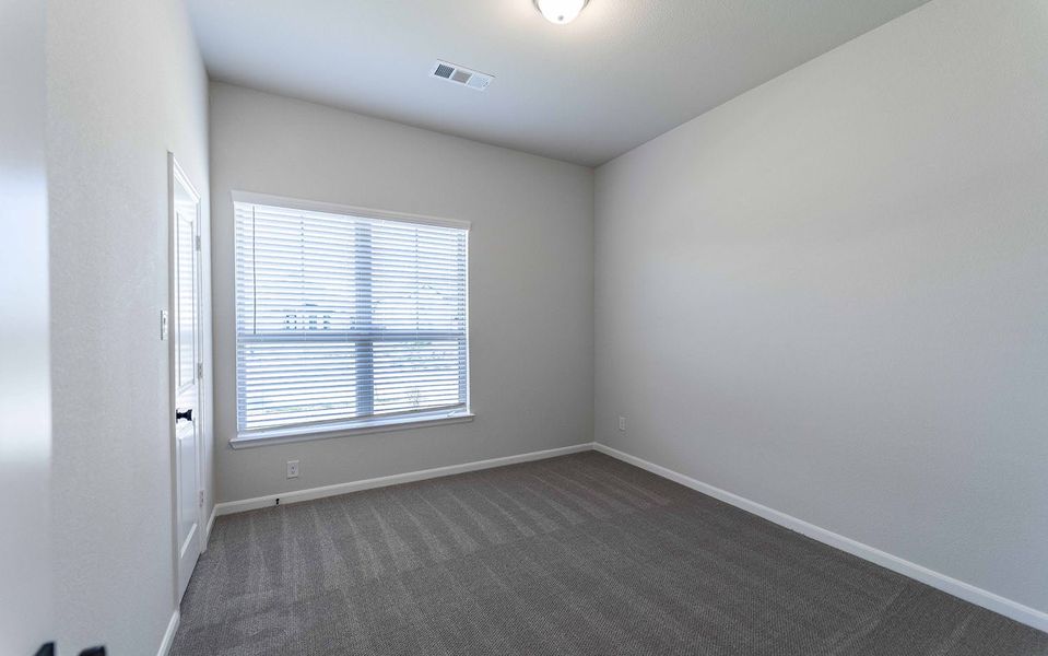 Spacious, unfurnished interior of a new home in Solterra, Mesquite (Image 16).