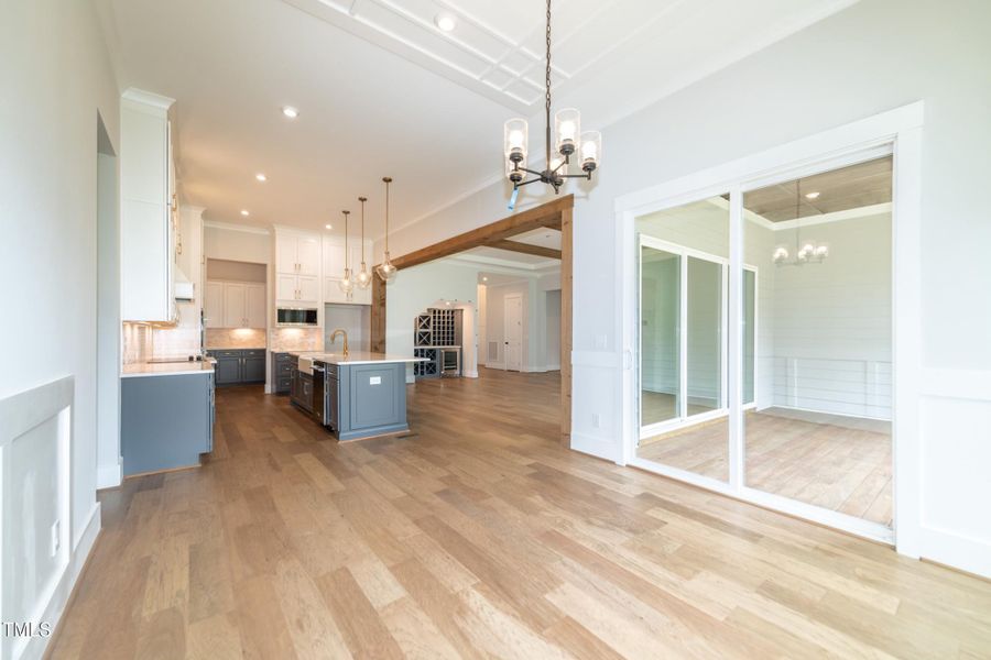 RGA-0379-00_Ballentine C_Kitchen Dining_