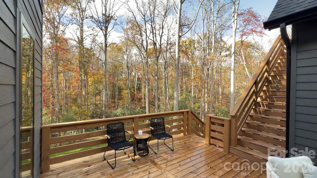 Expansive Deck Specifically Designed for Increased Privacy and Entertaining