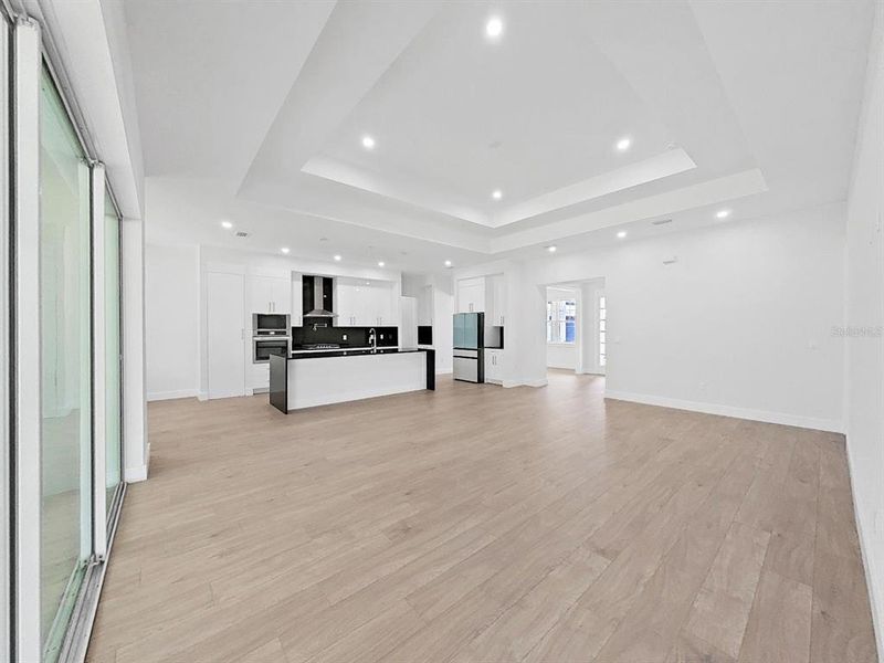 Spacious, unfurnished interior of a new home in Southern Hills Plantation, Brooksville (Image 19).