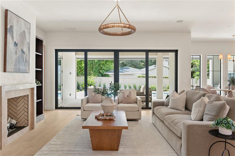 Furnished interior view inside a new home in , Orlando (Image 40).