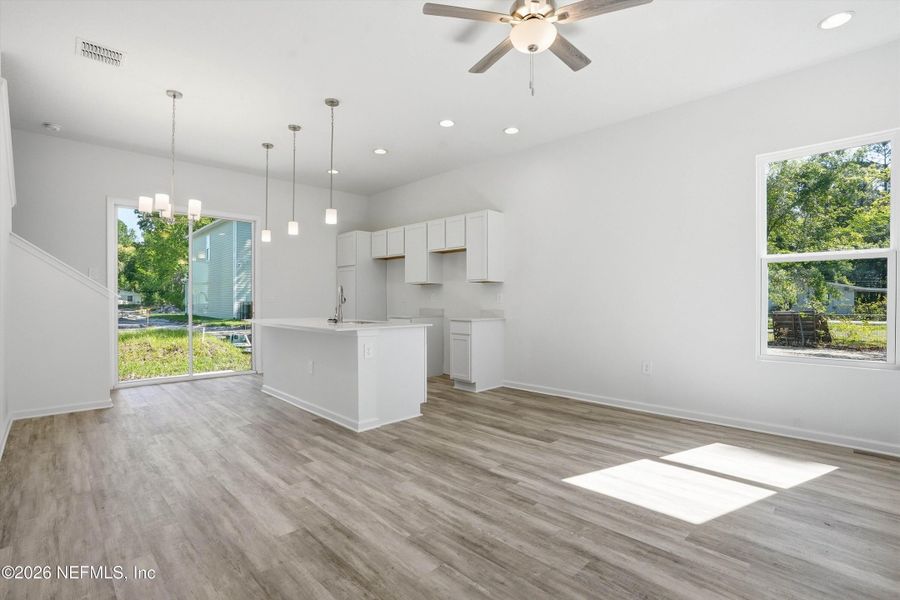 Spacious, unfurnished interior of a new home in , Jacksonville (Image 21).