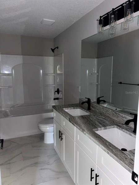 Furnished interior view inside a new home in , Dunnellon (Image 10).