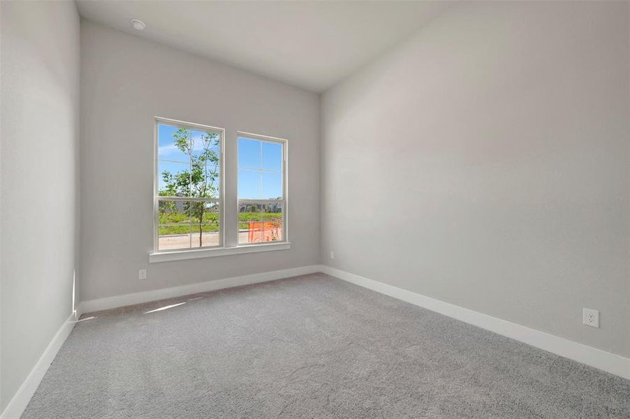 Spacious, unfurnished interior of a new home in Lily Creek at Sutton Fields, Aubrey (Image 37).