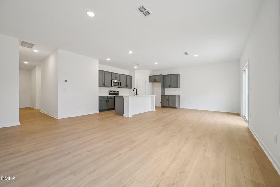 13-web-or-mls-Salers Loop-S1902-013