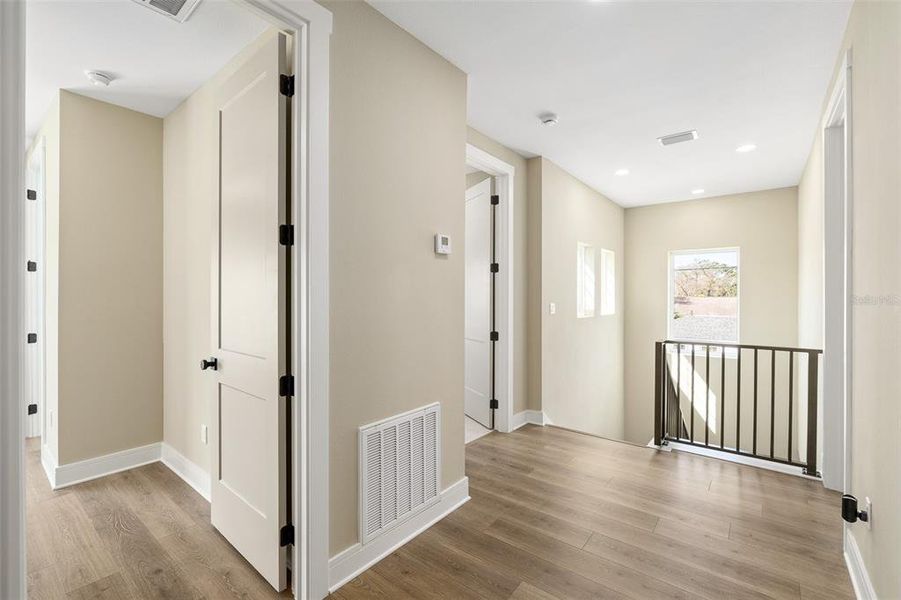 Spacious, unfurnished interior of a new home in , Tampa (Image 19).