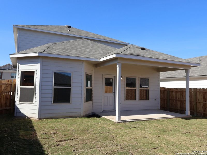 Exterior details and patio area of a home in Winding Brook, San Antonio (Image 4).