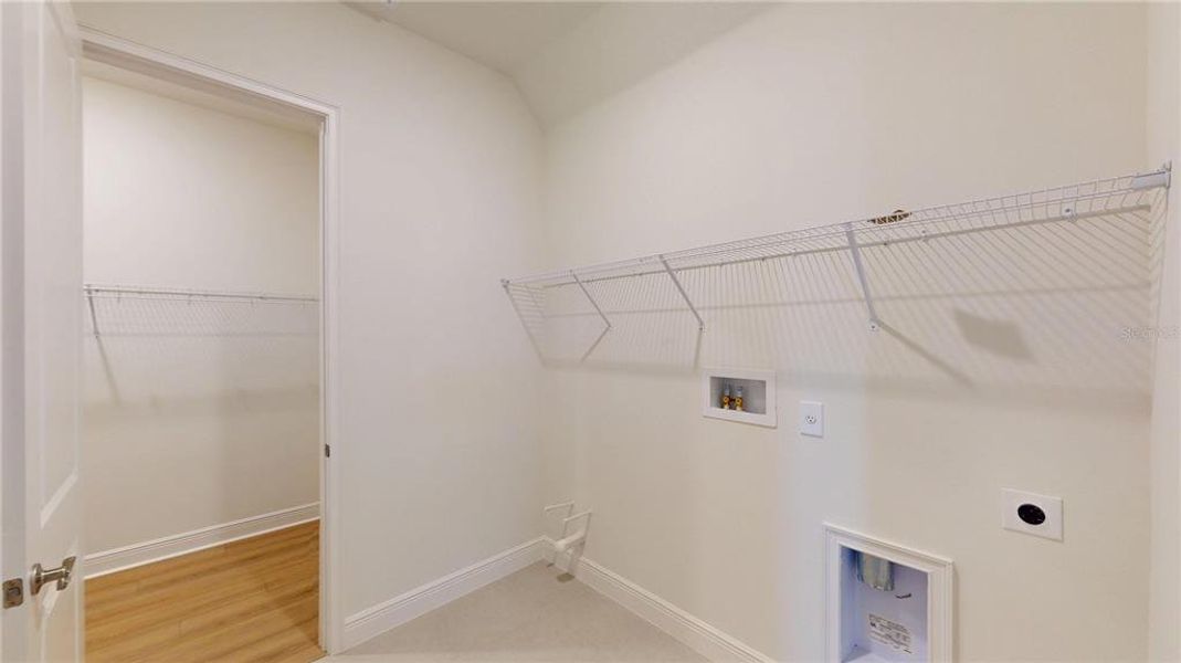 Spacious, unfurnished interior of a new home in Laureate Park, Orlando (Image 18).