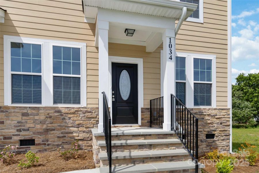 Exterior details and patio area of a home in , Monroe (Image 3).