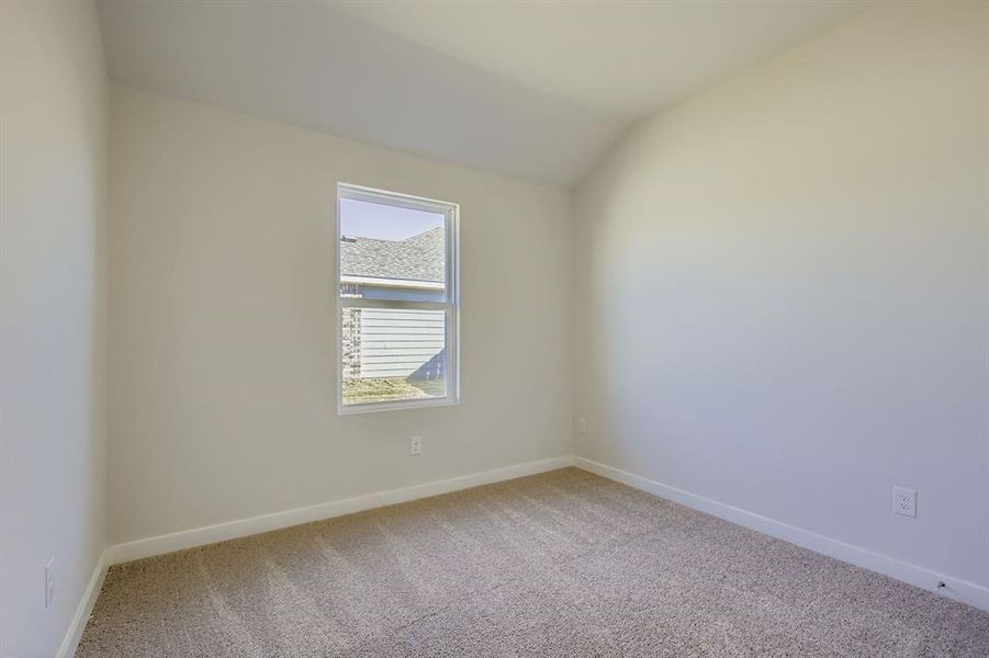 Spacious, unfurnished interior of a new home in Middlefield Village, Dallas (Image 25).