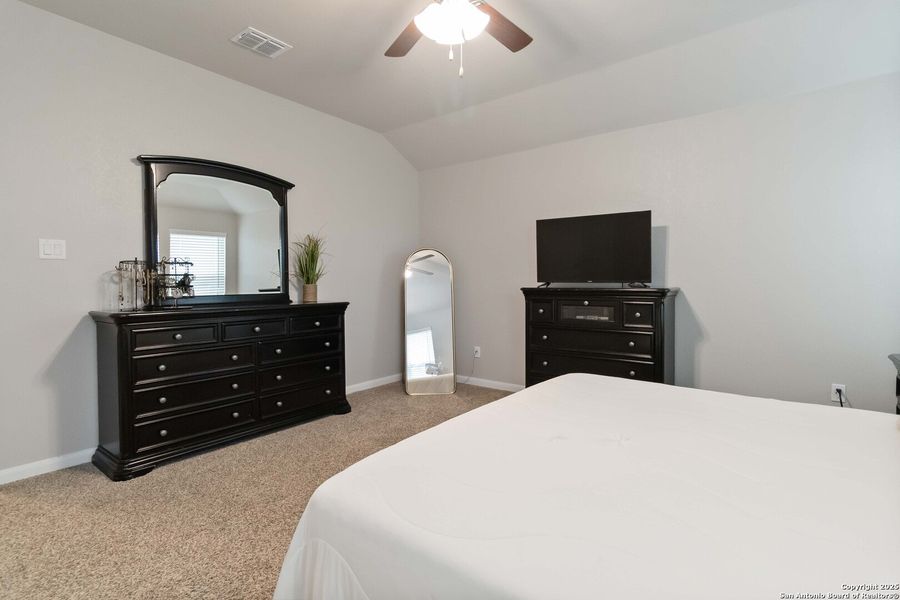 Furnished interior view inside a new home in Veranda: Classic, San Antonio (Image 31).