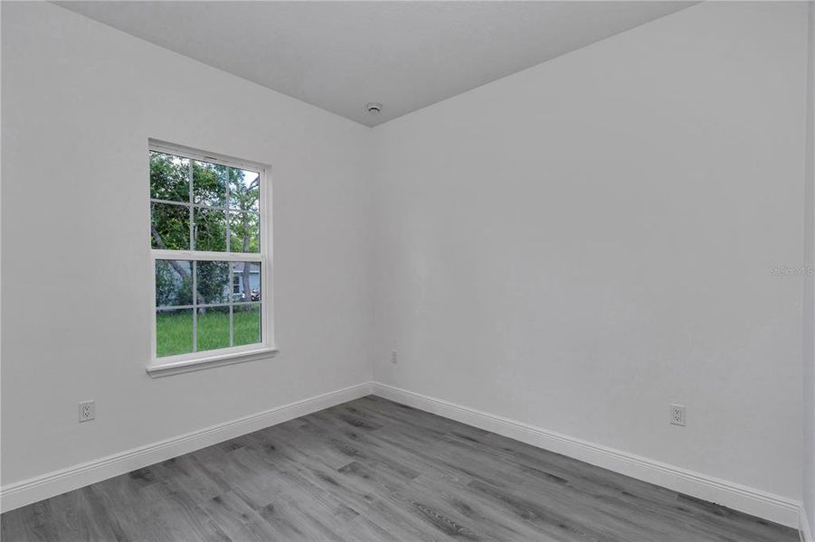 Spacious, unfurnished interior of a new home in , Citrus Springs (Image 38).