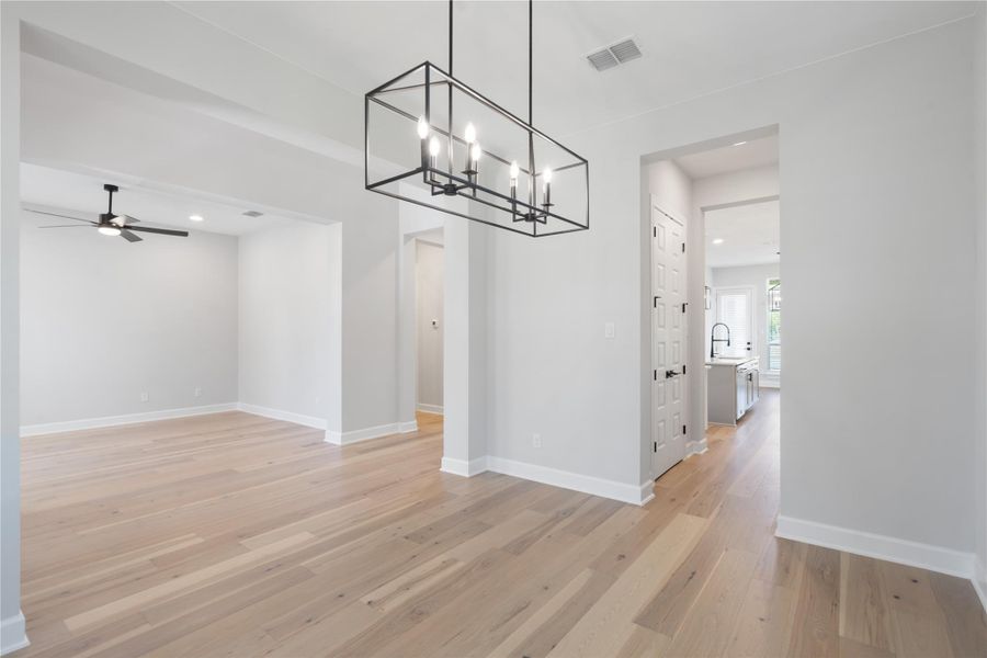 Spacious, unfurnished interior of a new home in , Dripping Springs (Image 17).