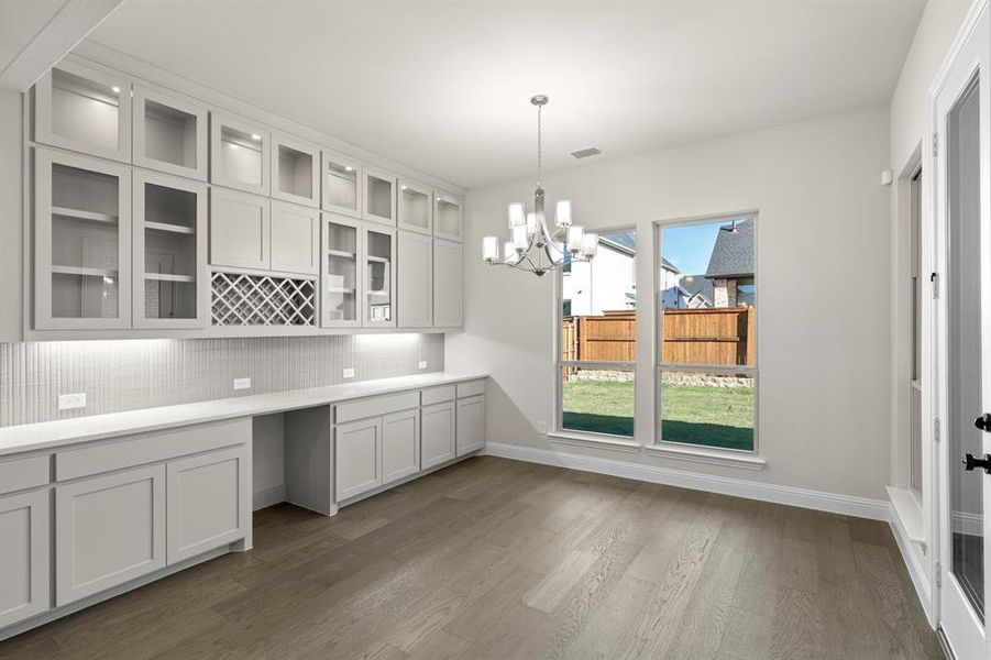 13. 16368 Parish - Dining