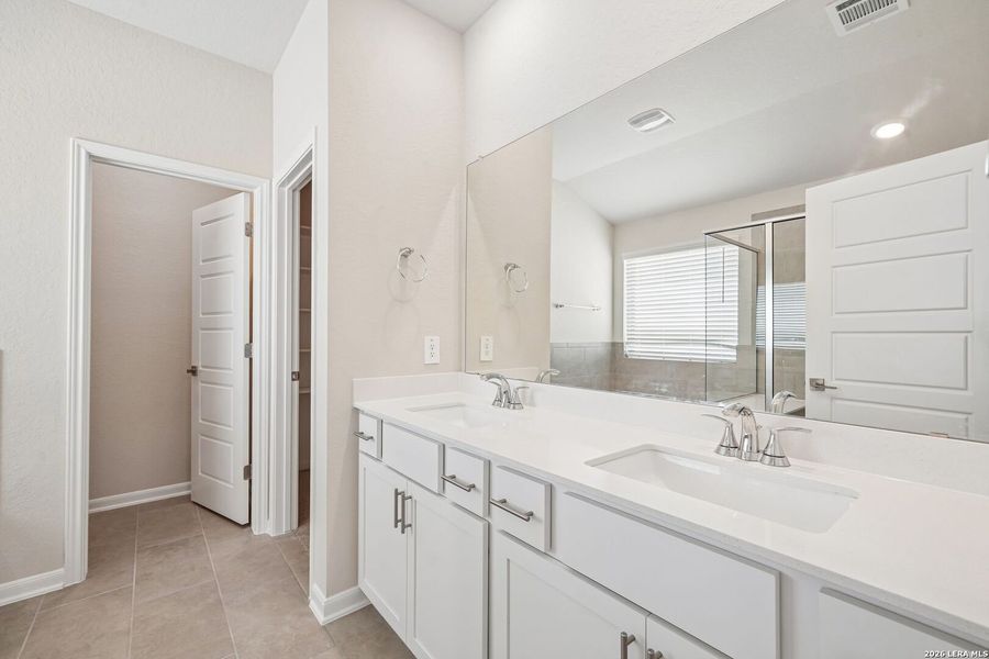 Furnished interior view inside a new home in Arcadia Ridge - Classic Series, San Antonio (Image 14).
