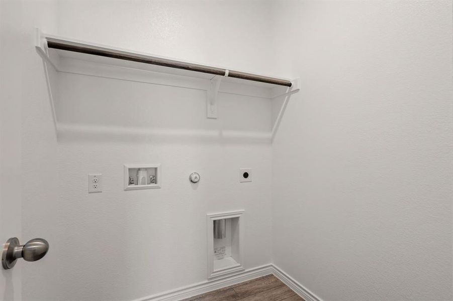 Spacious, unfurnished interior of a new home in Rocky Creek Crossing, Fort Worth (Image 10). Spacious, unfurnished interior of a new home in Rocky Creek Crossing, Fort Worth (Image 10).