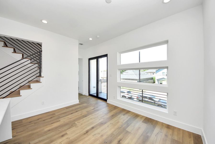 Dining room.