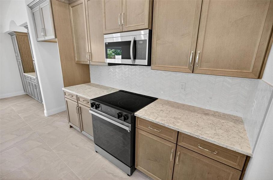 Furnished interior view inside a new home in , Palm Coast (Image 7).