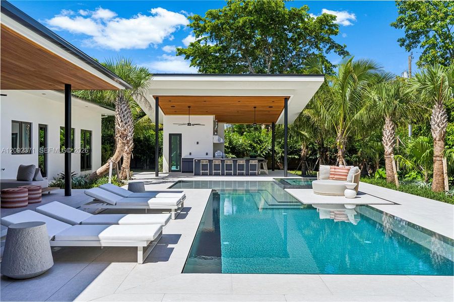 Exterior details and patio area of a home in , Pinecrest (Image 34).