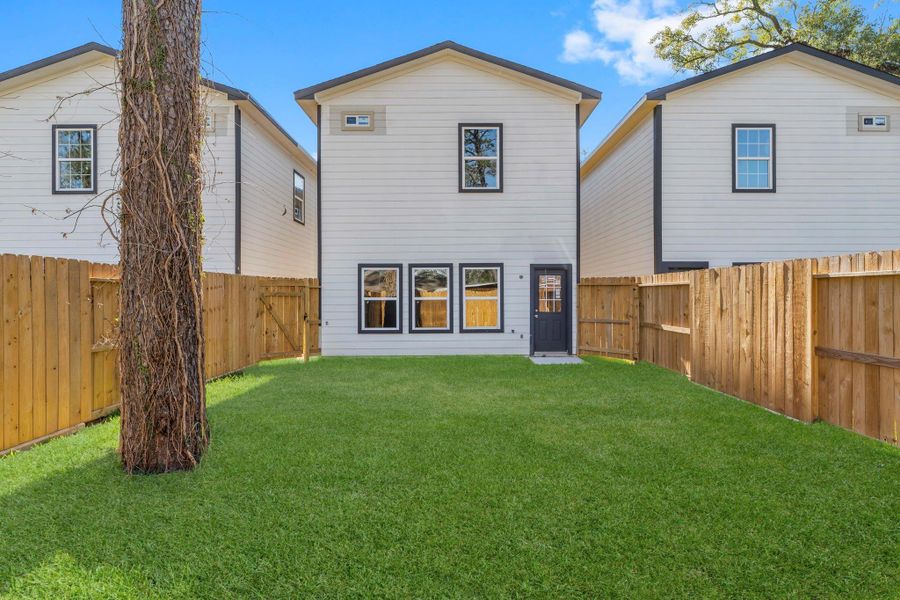 Exterior details and patio area of a home in , Houston (Image 4).