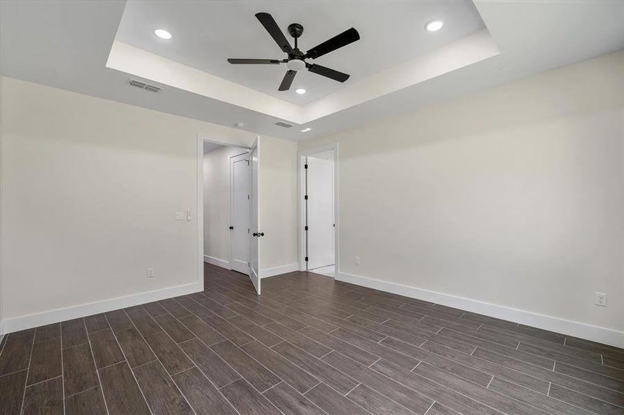 Spacious, unfurnished interior of a new home in , Winona (Image 31).