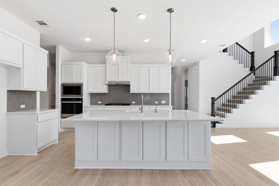 Gorgeous Open Concept Kitchen