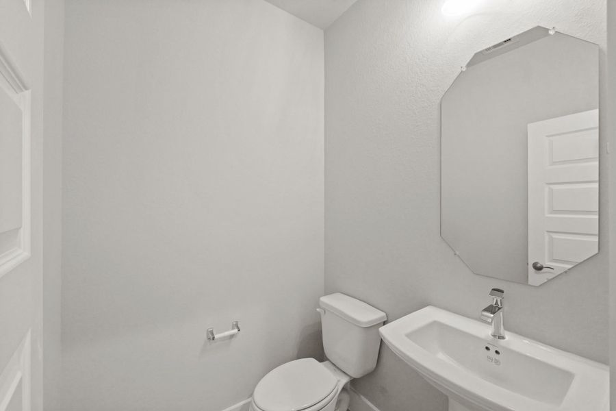 Furnished interior view inside a new home in Briarwood Crossing, Rosenberg (Image 5).