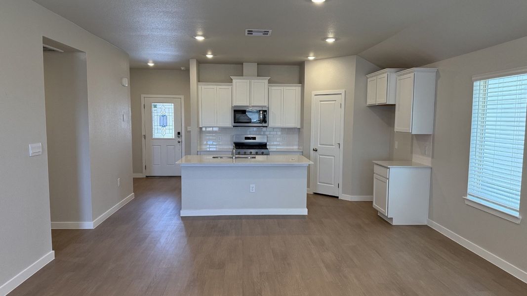 Furnished interior view inside a new home in London Towne, Corpus Christi (Image 7).