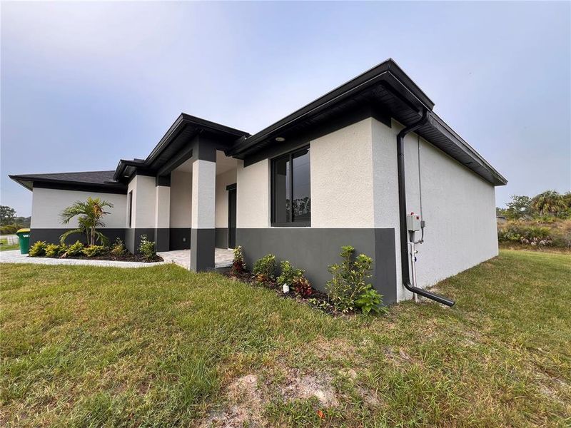 Exterior details and patio area of a home in , Port Charlotte (Image 14). Exterior details and patio area of a home in , Port Charlotte (Image 14).
