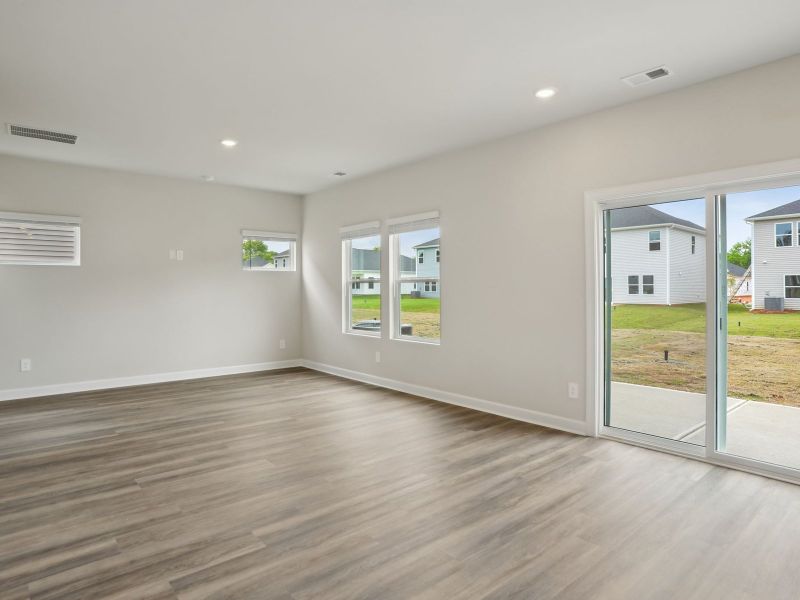 Spacious, unfurnished interior of a new home in Harper Landing, Stanley (Image 12).