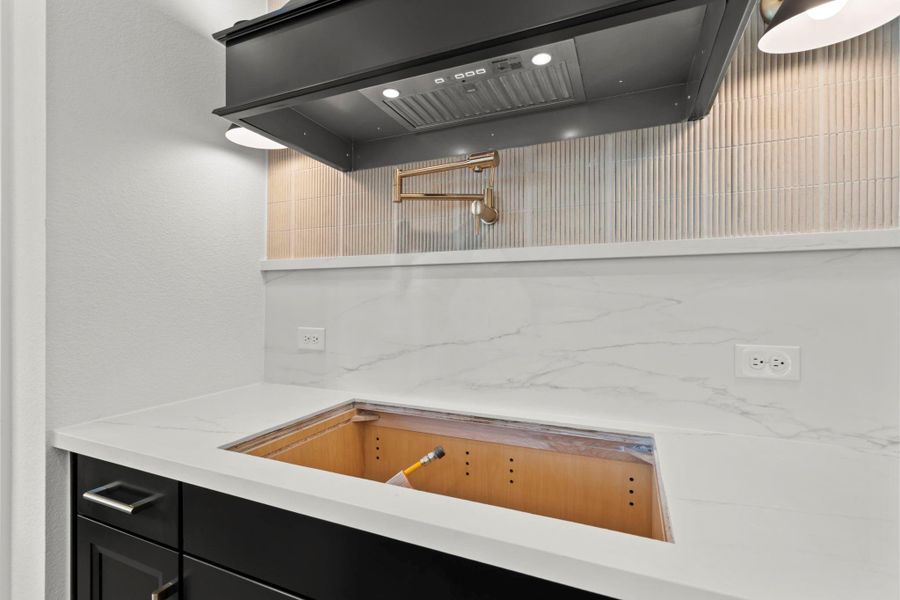 Close-up of interior finishes inside a home in Elyson 45' & 70', Katy (Image 14).