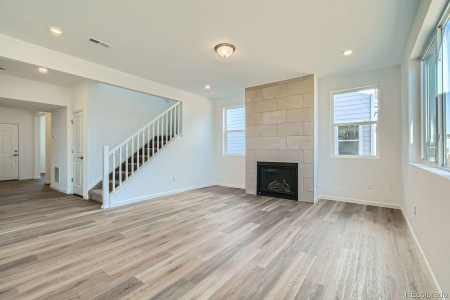 Spacious, unfurnished interior of a new home in Wolf Creek Run, Strasburg (Image 22).