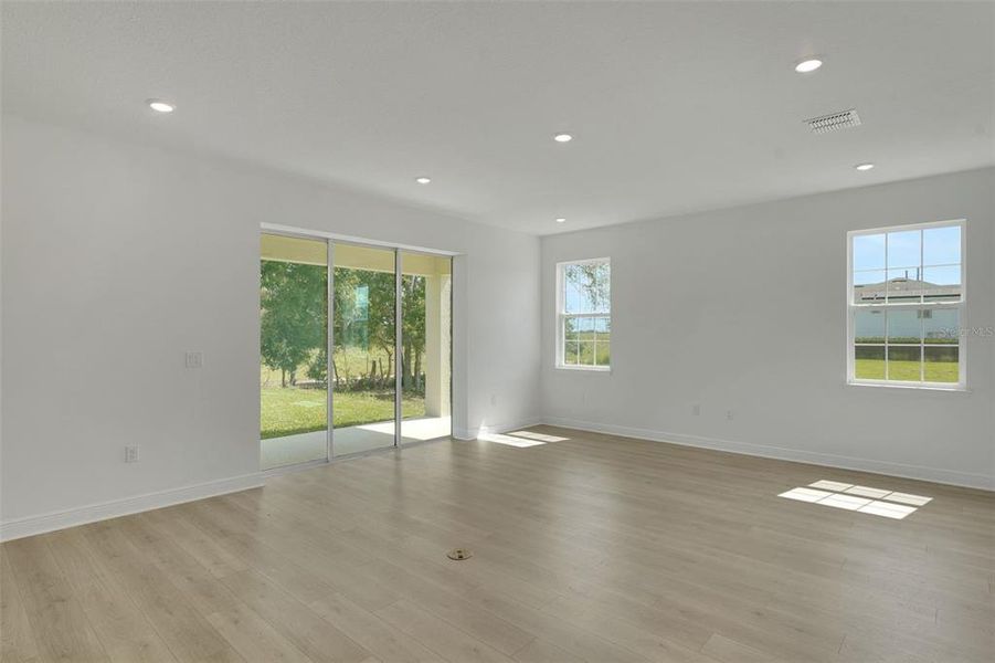 Spacious, unfurnished interior of a new home in Avalon Woods, Winter Garden (Image 23). Spacious, unfurnished interior of a new home in Avalon Woods, Winter Garden (Image 23).