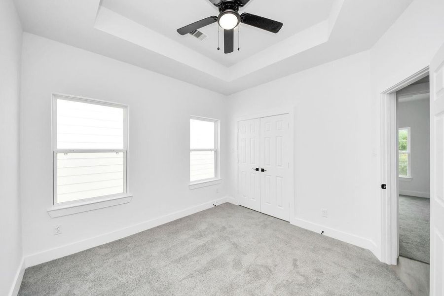 Spacious, unfurnished interior of a new home in , Houston (Image 11).