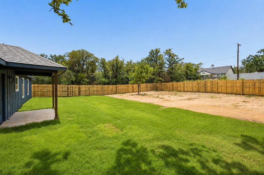 Exterior details and patio area of a home in , Mineral Wells (Image 26). Exterior details and patio area of a home in , Mineral Wells (Image 26).