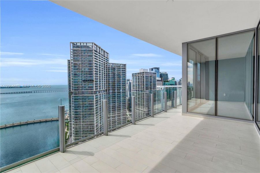 Condo located in Miami, FL showcasing its design and architecture (Image 23). Condo located in Miami, FL showcasing its design and architecture (Image 23).