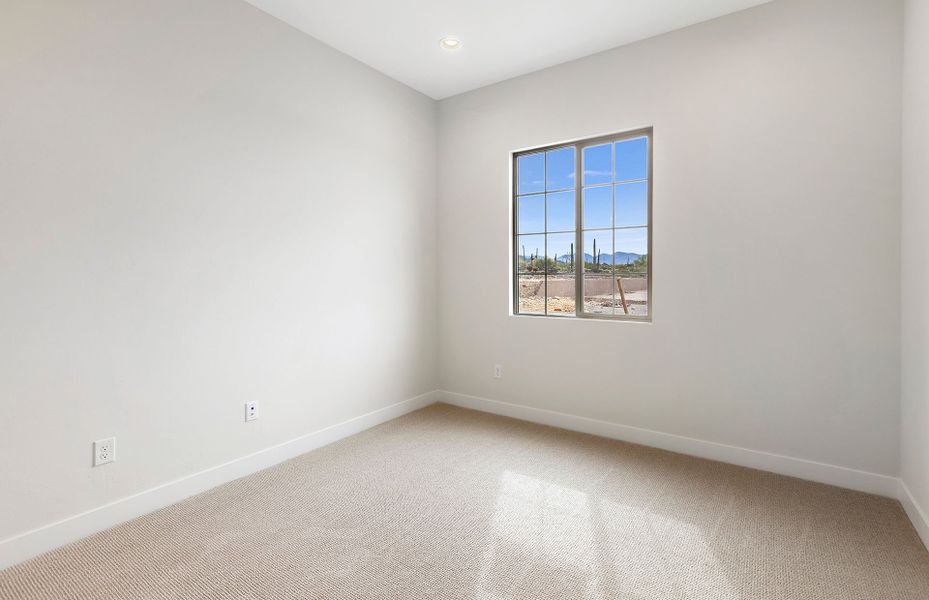 Spacious, unfurnished interior of a new home in Saguaro Reserve - Majesty, Marana (Image 20).