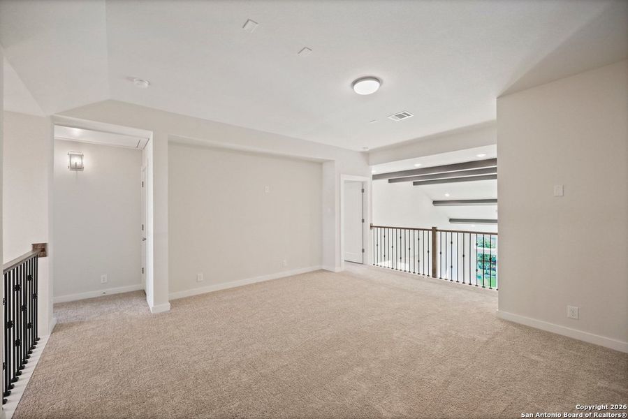 Spacious, unfurnished interior of a new home in The Crossvine, Schertz (Image 13).