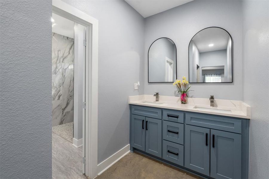 Furnished interior view inside a new home in , Malakoff (Image 25).