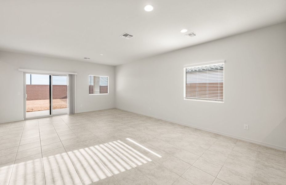 Spacious, unfurnished interior of a new home in Hayden Estates, Buckeye (Image 18). Spacious, unfurnished interior of a new home in Hayden Estates, Buckeye (Image 18).