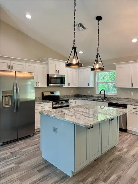 Furnished interior view inside a new home in , Dunnellon (Image 10).