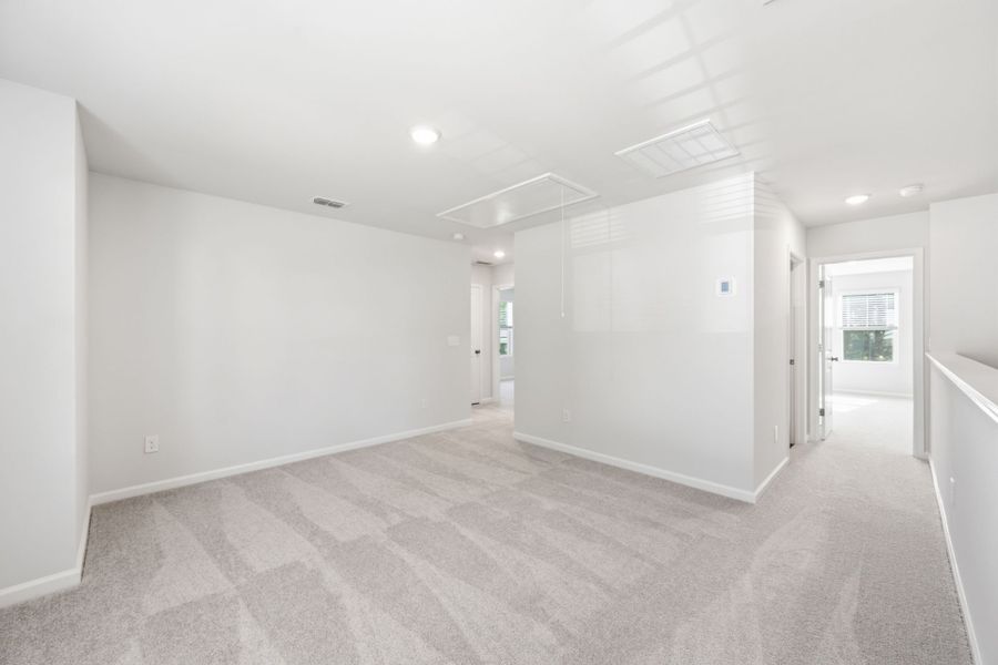 Spacious, unfurnished interior of a new home in Grand Arbor, Blythewood (Image 12).