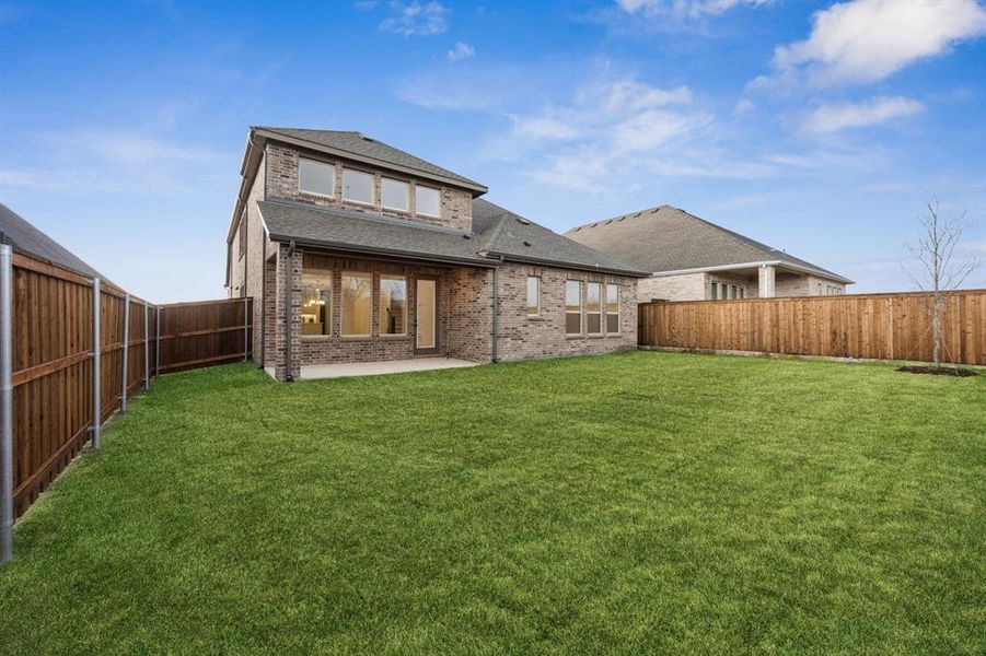 The entire family can enjoy the great outdoors in this spacious and private fenced back yard!