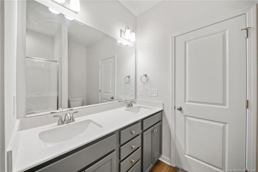 Photo 16
