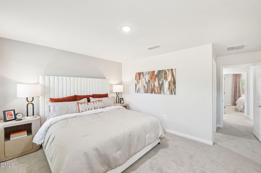 19-web-or-mls-Raleigh - Oakwood - 1064 W